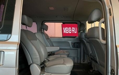 Hyundai Grand Starex Grand Starex I рестайлинг 2, 2012 год, 1 700 000 рублей, 17 фотография
