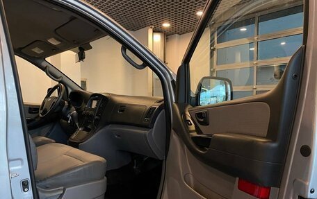 Hyundai Grand Starex Grand Starex I рестайлинг 2, 2012 год, 1 700 000 рублей, 24 фотография