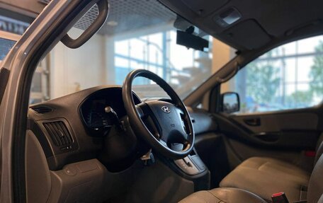 Hyundai Grand Starex Grand Starex I рестайлинг 2, 2012 год, 1 700 000 рублей, 22 фотография