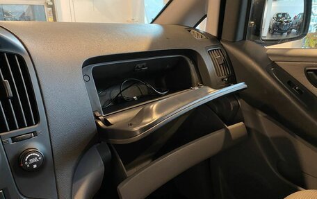 Hyundai Grand Starex Grand Starex I рестайлинг 2, 2012 год, 1 700 000 рублей, 27 фотография