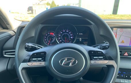 Hyundai Elantra, 2022 год, 1 875 000 рублей, 7 фотография