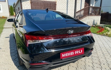 Hyundai Elantra, 2022 год, 1 875 000 рублей, 3 фотография