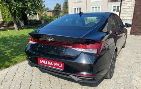 Hyundai Elantra, 2022 год, 1 875 000 рублей, 4 фотография