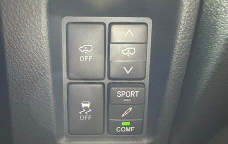 Toyota Land Cruiser Prado 150 рестайлинг 2, 2012 год, 2 950 000 рублей, 21 фотография