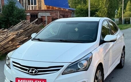 Hyundai Solaris II рестайлинг, 2014 год, 950 000 рублей, 4 фотография