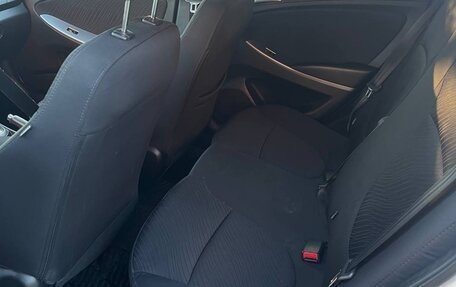 Hyundai Solaris II рестайлинг, 2014 год, 950 000 рублей, 15 фотография