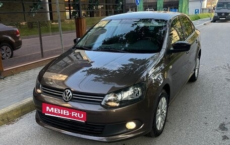 Volkswagen Polo VI (EU Market), 2014 год, 930 000 рублей, 2 фотография