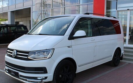 Volkswagen Multivan T6 рестайлинг, 2015 год, 3 030 000 рублей, 2 фотография