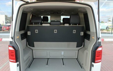 Volkswagen Multivan T6 рестайлинг, 2015 год, 3 030 000 рублей, 10 фотография
