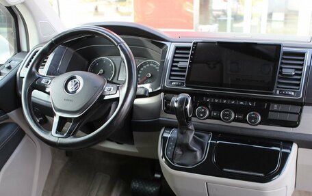Volkswagen Multivan T6 рестайлинг, 2015 год, 3 030 000 рублей, 12 фотография