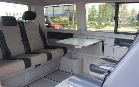 Volkswagen Multivan T6 рестайлинг, 2015 год, 3 030 000 рублей, 20 фотография