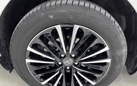 Toyota Venza, 2022 год, 3 789 030 рублей, 11 фотография