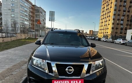 Nissan Terrano III, 2015 год, 920 000 рублей, 2 фотография