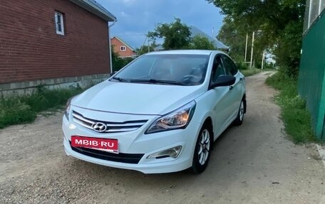 Hyundai Solaris II рестайлинг, 2015 год, 1 100 000 рублей, 3 фотография