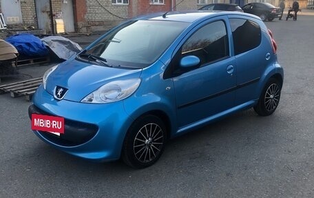 Peugeot 107 I рестайлинг, 2007 год, 415 000 рублей, 2 фотография