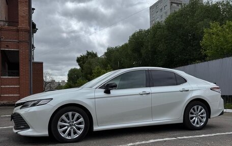 Toyota Camry, 2018 год, 2 650 000 рублей, 3 фотография
