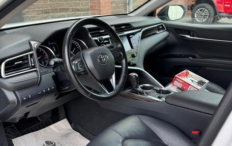 Toyota Camry, 2018 год, 2 650 000 рублей, 8 фотография