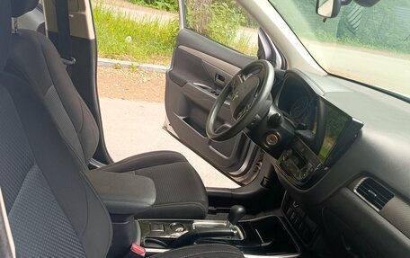Mitsubishi Outlander III рестайлинг 3, 2018 год, 1 723 000 рублей, 3 фотография
