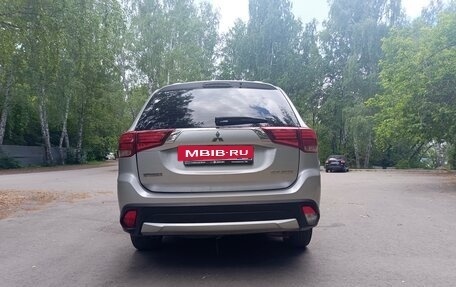 Mitsubishi Outlander III рестайлинг 3, 2018 год, 1 723 000 рублей, 4 фотография