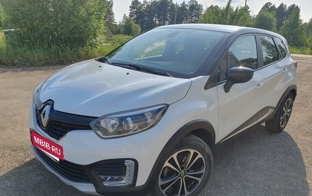 Renault Kaptur I рестайлинг, 2016 год, 1 400 000 рублей, 2 фотография