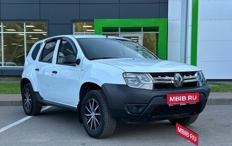 Renault Duster I рестайлинг, 2017 год, 999 000 рублей, 3 фотография