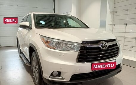 Toyota Highlander III, 2014 год, 2 799 000 рублей, 3 фотография
