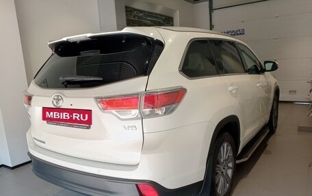 Toyota Highlander III, 2014 год, 2 799 000 рублей, 4 фотография