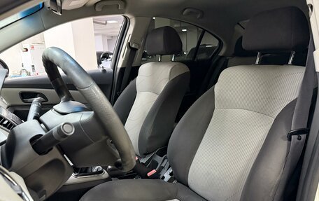 Chevrolet Cruze II, 2011 год, 669 000 рублей, 12 фотография