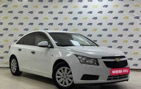 Chevrolet Cruze II, 2011 год, 669 000 рублей, 3 фотография