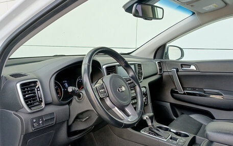 KIA Sportage IV рестайлинг, 2021 год, 2 675 000 рублей, 16 фотография