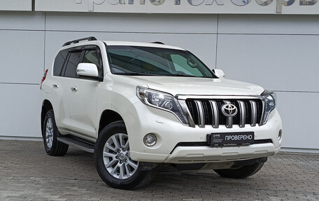 Toyota Land Cruiser Prado 150 рестайлинг 2, 2015 год, 3 290 000 рублей, 3 фотография