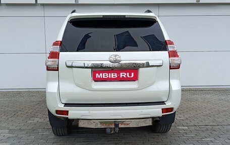 Toyota Land Cruiser Prado 150 рестайлинг 2, 2015 год, 3 290 000 рублей, 6 фотография