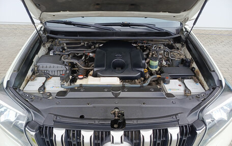 Toyota Land Cruiser Prado 150 рестайлинг 2, 2015 год, 3 290 000 рублей, 9 фотография
