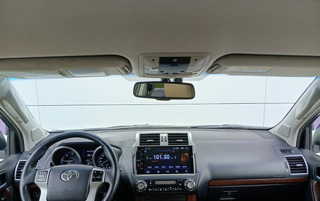Toyota Land Cruiser Prado 150 рестайлинг 2, 2015 год, 3 290 000 рублей, 14 фотография