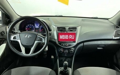 Hyundai Solaris II рестайлинг, 2013 год, 695 000 рублей, 9 фотография