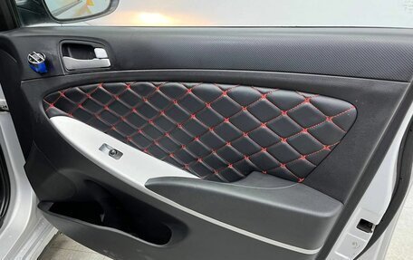Hyundai Solaris II рестайлинг, 2013 год, 695 000 рублей, 27 фотография