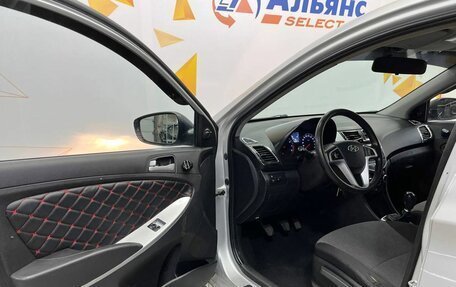 Hyundai Solaris II рестайлинг, 2013 год, 695 000 рублей, 20 фотография