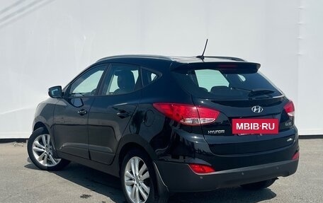 Hyundai ix35 I рестайлинг, 2011 год, 1 000 000 рублей, 4 фотография