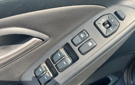 Hyundai ix35 I рестайлинг, 2011 год, 1 000 000 рублей, 8 фотография