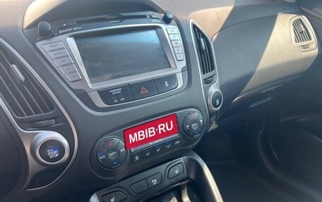 Hyundai ix35 I рестайлинг, 2011 год, 1 000 000 рублей, 13 фотография