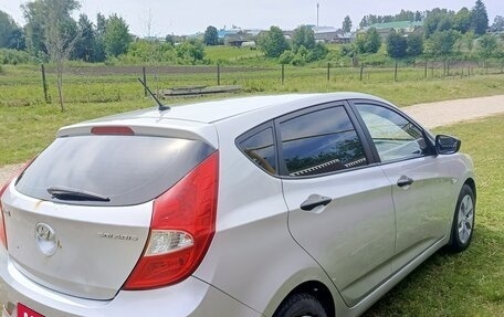 Hyundai Solaris II рестайлинг, 2015 год, 680 000 рублей, 3 фотография