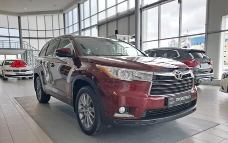 Toyota Highlander III, 2014 год, 2 737 000 рублей, 3 фотография
