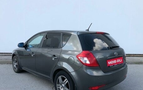 KIA cee'd I рестайлинг, 2010 год, 390 000 рублей, 3 фотография