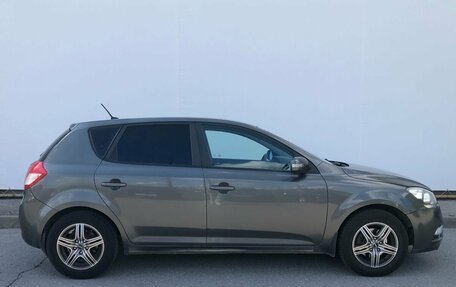 KIA cee'd I рестайлинг, 2010 год, 390 000 рублей, 6 фотография