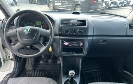 Skoda Fabia II, 2011 год, 640 000 рублей, 10 фотография