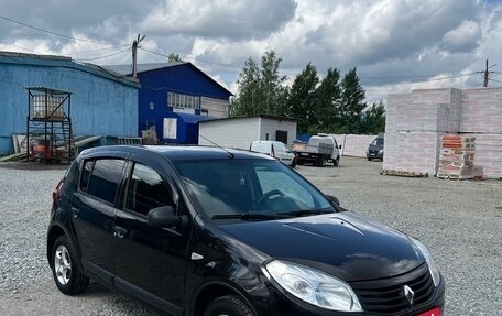 Renault Sandero I, 2011 год, 700 000 рублей, 2 фотография