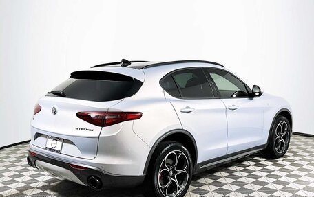 Alfa Romeo Stelvio, 2022 год, 3 600 000 рублей, 4 фотография