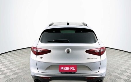 Alfa Romeo Stelvio, 2022 год, 3 600 000 рублей, 5 фотография