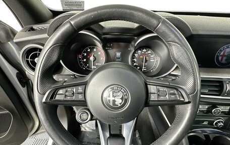 Alfa Romeo Stelvio, 2022 год, 3 600 000 рублей, 14 фотография
