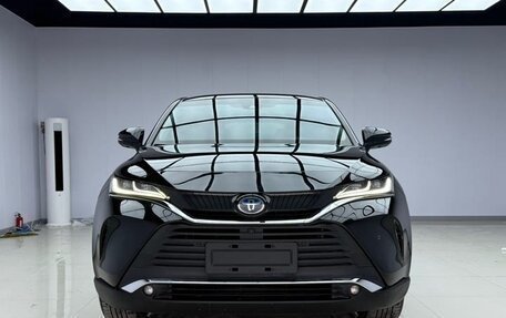 Toyota Harrier, 2022 год, 3 570 000 рублей, 2 фотография